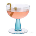 Kreative Gin -Kenner -Cocktailbrille